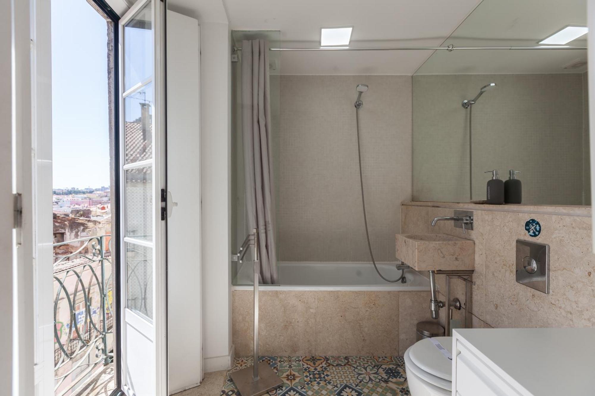 Flh Castle Duplex With Terrace Appartement Lissabon Buitenkant foto